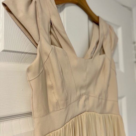 GB Beige Dress - Picture 3 of 9